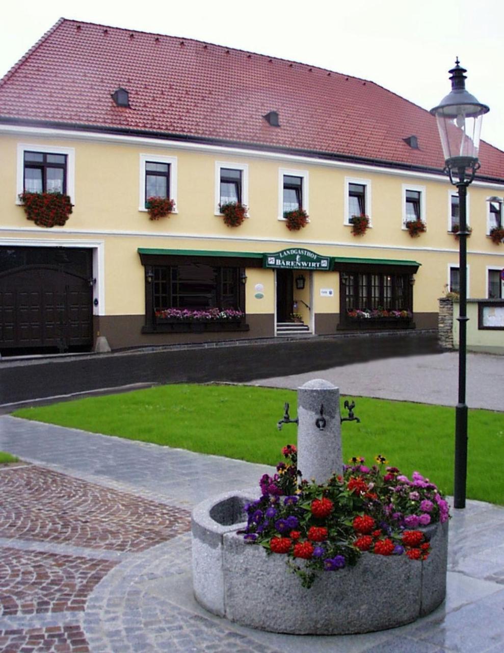 Landgasthof Barenwirt Petzenkirchen Екстериор снимка